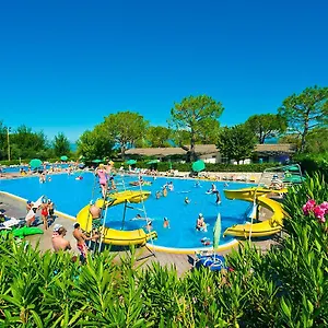 Camping Happy Camp Mobile Homes In Cisano San Vito, Bardolino